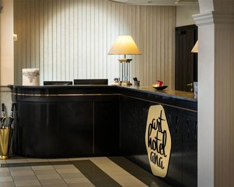 Arthotel ANA Gala - Viena - Recepción