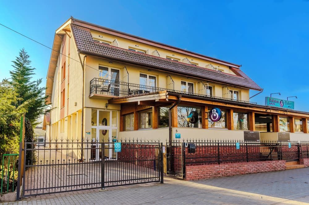 بالاتون كلرز بيتش هوتل - Siófok - مبنى