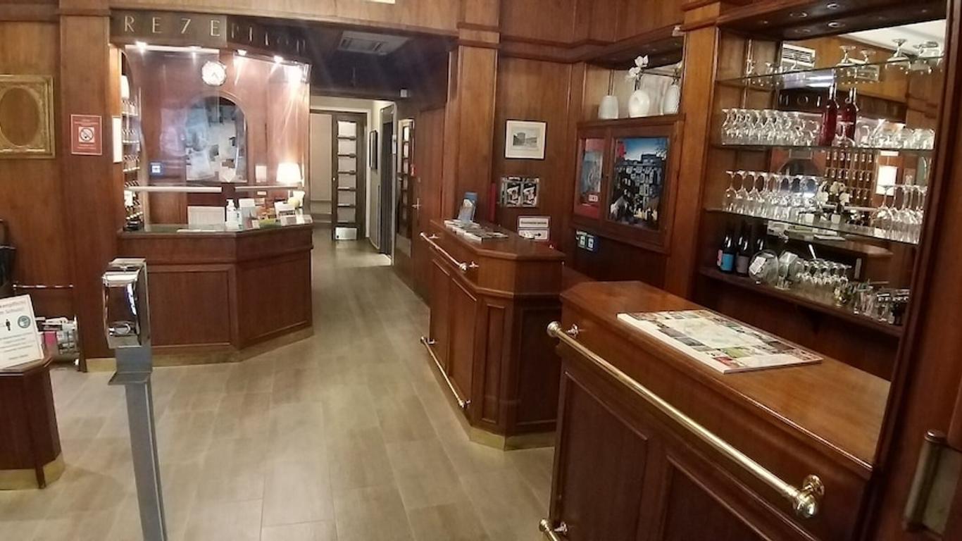 فندق دوميتسيل