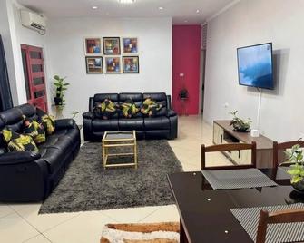 Lovely 2 bedroom apartment in Lautoka - Lautoka - Living room