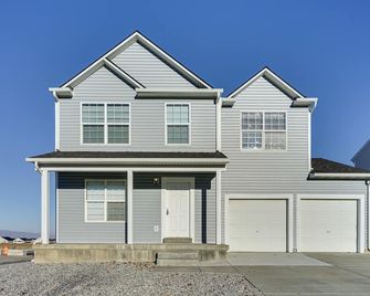 Spacious Utah Home 34 Mi to Salt Lake City - Tooele - Budova
