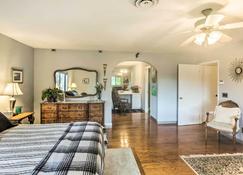 Downtown Cottonwood Home with Hot Tub and Patio! - Cottonwood - Bedroom