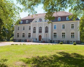 Schloss Zinzow - Friedland - Edificio