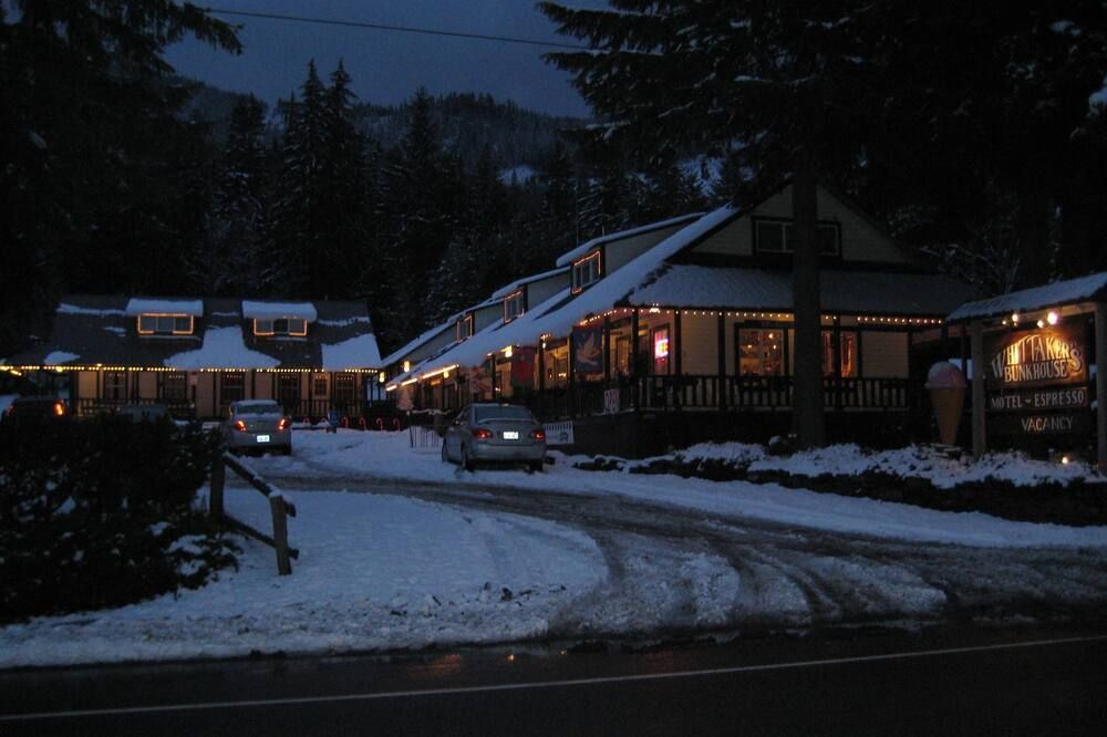 ويتاكرز موتل آند هيستوريك بانكهاوس - أشفورد (واشنطن) - مبنى