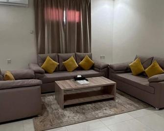 Sweet Star Serviced Apartments - Tabuk - Living room