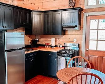 The Stauffer House - Campbelltown - Kitchen