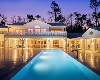 Panorama Hotel am Oberuckersee - Prenzlau - Piscina