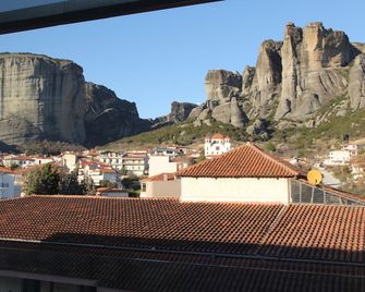 Alexiou Hotel - Kalabaka - מרפסת