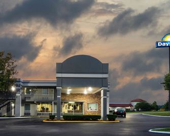 Days Inn by Wyndham Clarksville TN - קלרקסוויל - בניין