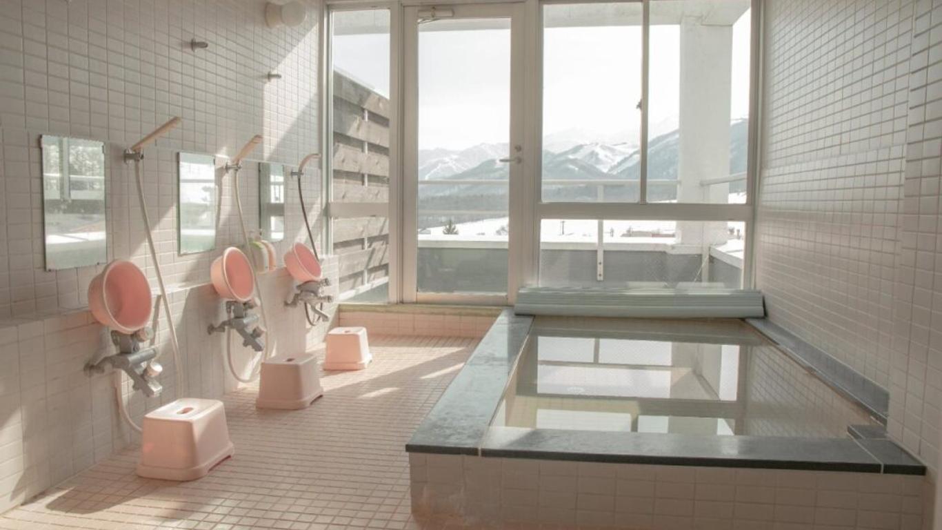 La Vista Hotel - Stay on the Slopes