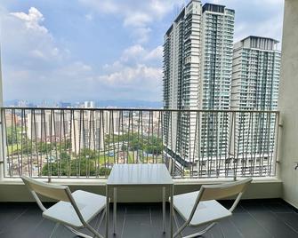 UNA Serviced Apartment by manatidur - Kuala Lumpur - Balcony