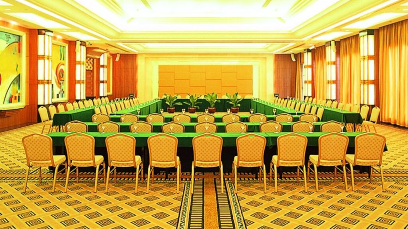 Carrianna Hotel