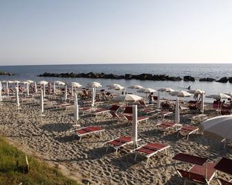 Hotel Valeria Del Mar - Belvedere Marittimo - Spiaggia