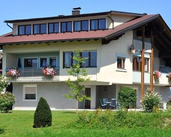 Suite Karglhof - Ferienwohnungen & Bungalows am Faaker See Kargl - Faak am See - Gebouw