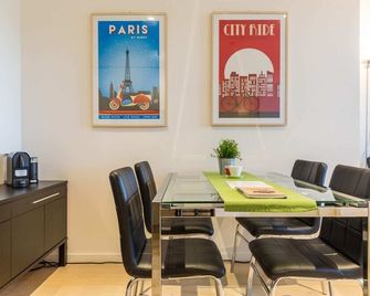 Modern 1 Bedroom in Tranquil Parklands - Melbourne - Sala pranzo