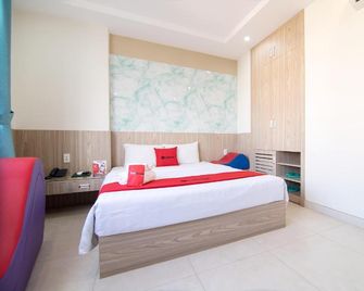 RedDoorz Plus near Gia Dinh International Hospital 2 - Ciudad Ho Chi Minh - Habitación