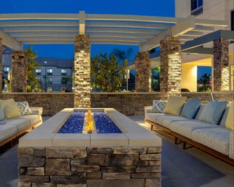 Hilton Garden Inn Temecula - Temecula - Patio