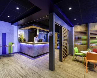 ibis budget Avignon Nord Le Pontet - Le Pontet - Front desk