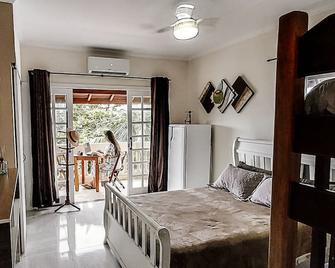 Pousada Oásis - Peruibe - Habitación