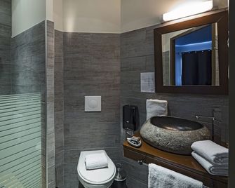 Le Ya'Tis - Saint-Laurent-des-Arbres - Bathroom