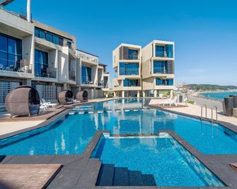 프렌치페이퍼 펜션 - 울진 - 수영장