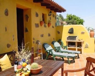 Self catering Finca Doramas for 2 people - Santa María de Guía de Gran Canaria - Innenhof