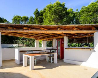 Holiday Home 'Can Taika' with Sea Views, Wi-Fi and Air Conditioning - San José Obrero - Patio