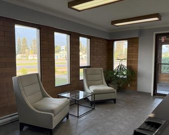 SureStay by Best Western Smithers - Smithers - Lobby