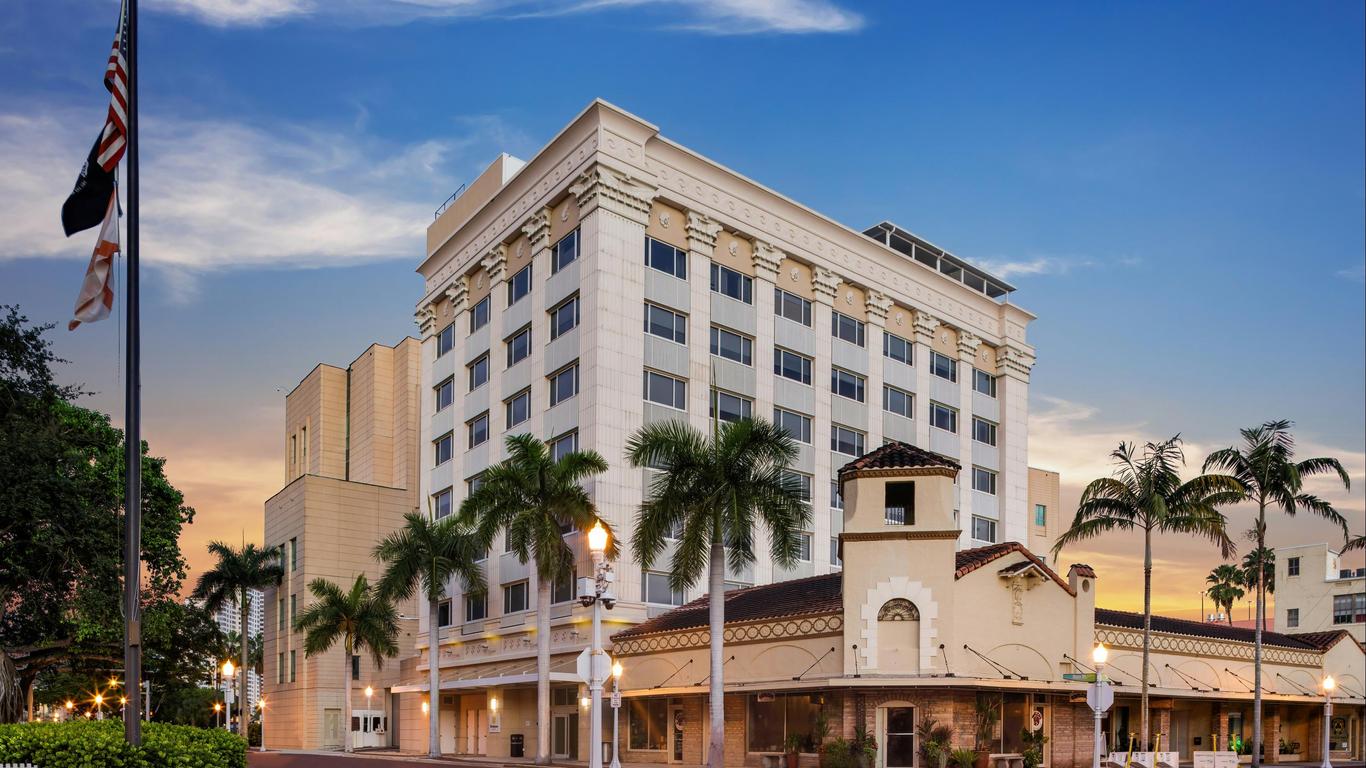 The Banyan Hotel Fort Myers, Tapestry Collection by Hilton