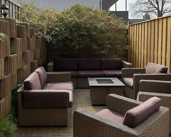 Reza Almere - Almere - Patio