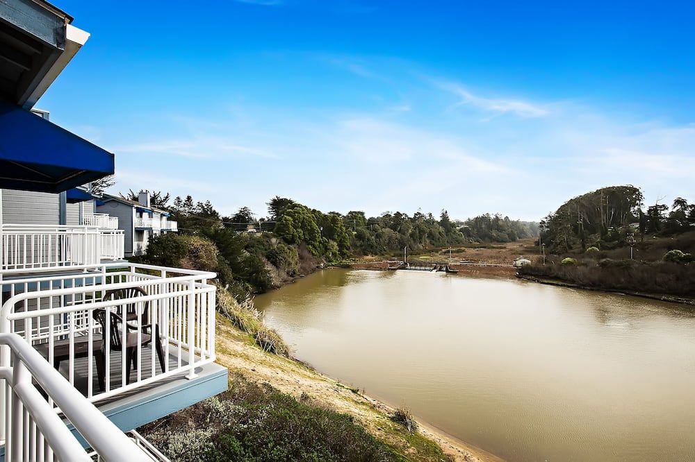 The Beach House Inn - פורט בראג - מרפסת