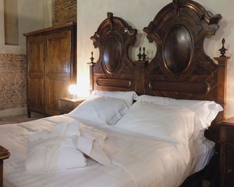Palazzo Guazzoni Zaccaria - Cremona - Habitación