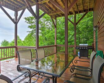 Game Rooms And Views Spacious Mtn Cabin - Murphy - Balcony