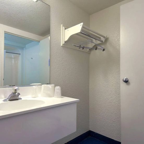 Beachside Inn image 1
