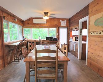 Charming Riverfront Cottage With Stunning Views Of The Susquehanna River - Dauphin - Dining room