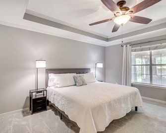Updated Retreat With Outdoor Space In Fl - Flowood - Bedroom