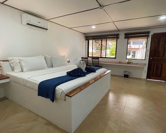 Parrot Resort Moalboal - Moalboal