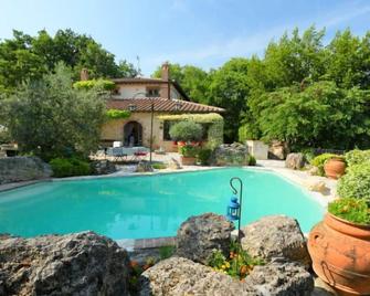 Vacation home Oasis by Interhome - Penna in Teverina - Pool