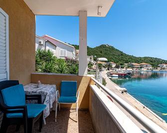 Studio flat with terrace and sea view Pasadur, Lastovo (AS-8392-b) - Lastovo - Balcony