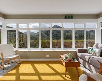 Enchanting Rustic Cottage W/stunning Views & River - Crieff - Sala de estar