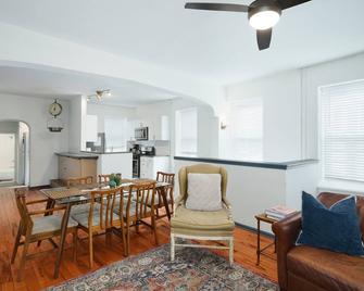 Large Bi-level Apartment in Heart of Manayunk - Philadelphia - Spisestue