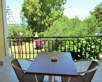 Artemis Vassilikos - Vasilikos - Balcony