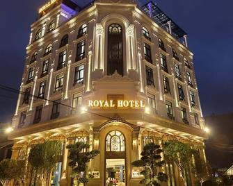 로얄 호텔 시티 센터 - 몽 카이 - 건물