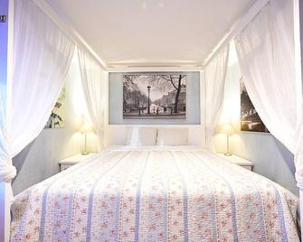 42% Savings ~ Airport ~ Free Parking - Richmond - Bedroom