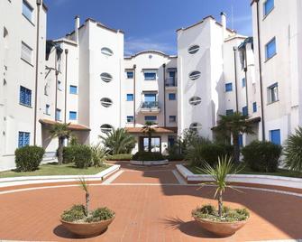 Portoverde Beach Apartments - Misano Adriatico - Budynek