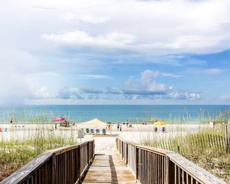Sugar Beach F-26 - Navarre - Beach