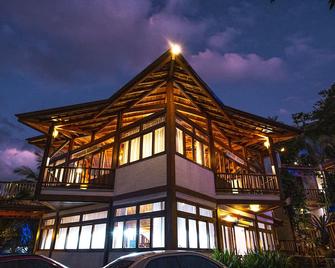 Hotel Praia Do Portinho - Ilhabela - Edificio