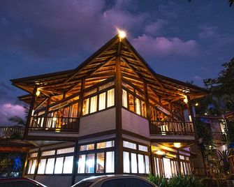 Hotel Praia do Portinho - Ilhabela - Building
