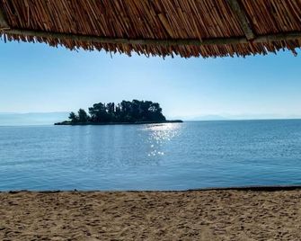 Aegli Hotel - Perama - Plage