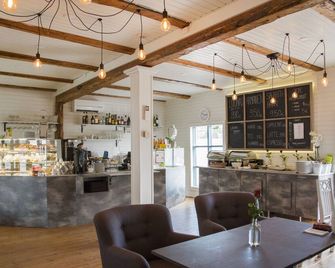 Hotelli Aittaranta - Uusikaupunki - Bar